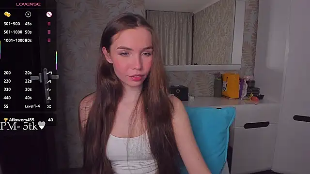 YonaBones' Live XXX Chat
