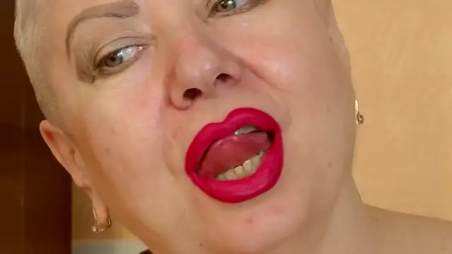 LadyPosh's Webcam Show