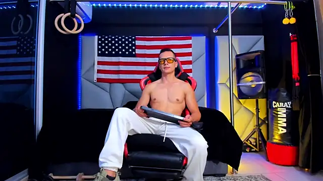 Aydenmiller96: διαδικτυακό σόου στην κάμερα