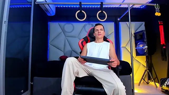 Aydenmiller96 Webcam show