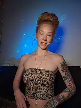 LucidLucy's Webcam Show
