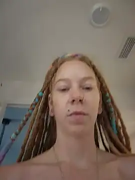 LucidLucy Show Webcam