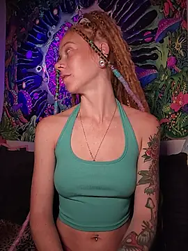 LucidLucy's Webcam Show