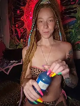 LucidLucy Show in webcam