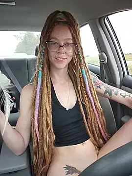 LucidLucy's Webcam Show