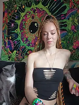 LucidLucy Show in webcam