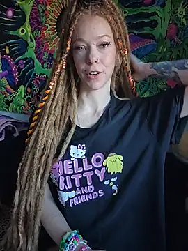 LucidLucy's Webcam Show
