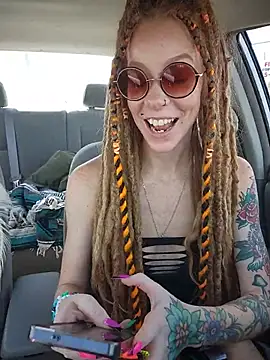 LucidLucy's Webcam Show