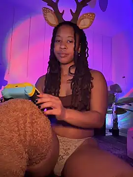 Pokazy przed kamerką – thebrattygoddess