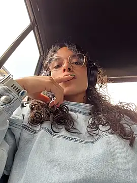غرفة دردشة afroditaP_ المباشرة