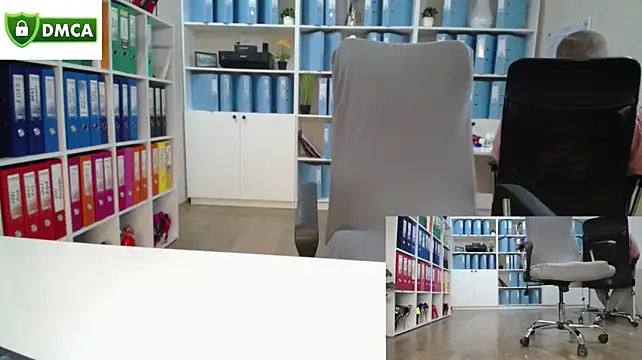 Pokazy przed kamerką – secret-office