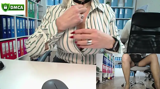 secret-office Webcam-Show