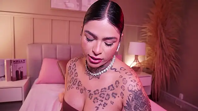 curvyliciousss' Live XXX Chat