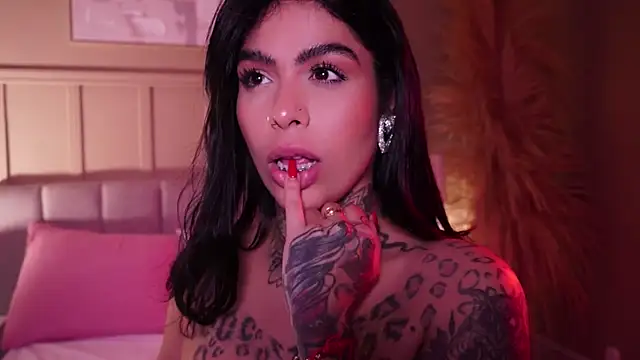 curvyliciousss' Webcam Show