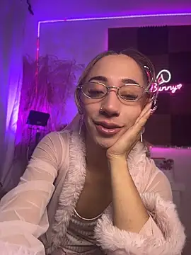 Littlebunny21 Adlı Modelin Web Kamerası Şovu