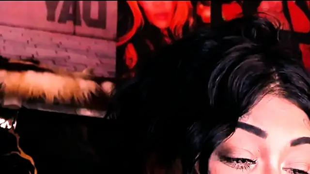 הופעת וובקאם של indian_dreamgirl