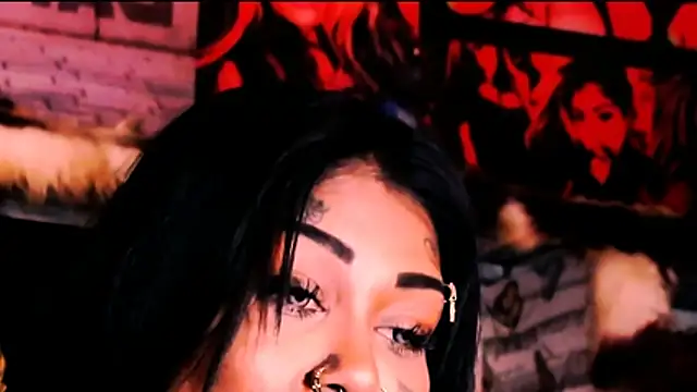 צ'אט XXX בשידור חי של indian_dreamgirl