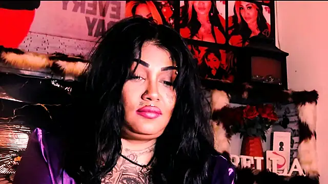 צ'אט XXX בשידור חי של indian_dreamgirl