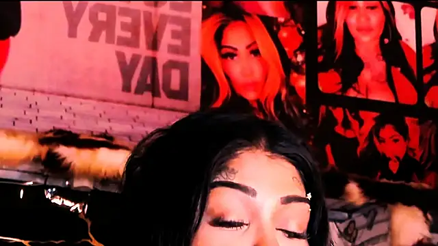 Онлайн чат XXX indian_dreamgirl