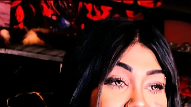 indian_dreamgirl 即時 XXX 聊天