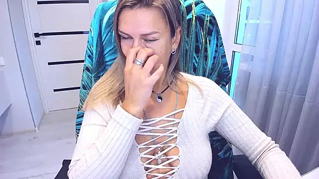 Czat XXX na żywo – AlexiaDarren