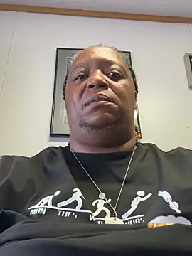 DaddySmooth Show in webcam
