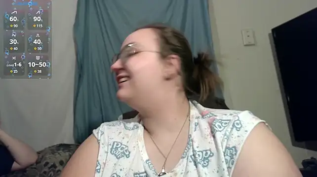 TurtleLady420 Show in webcam