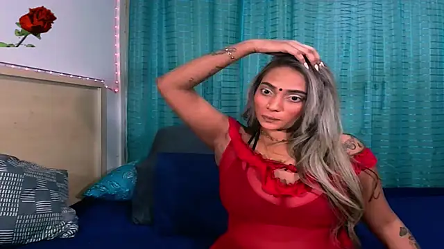 sexyindianchic Adlı Modelin Canlı XXX Sohbeti