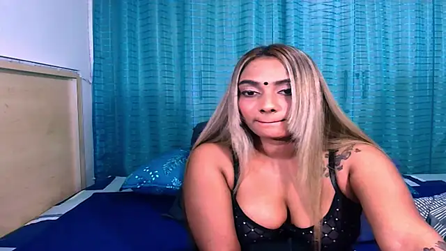 sexyindianchic Adlı Modelin Canlı XXX Sohbeti