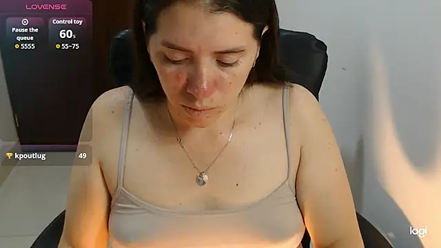 spicey_latina's Live XXX Chat