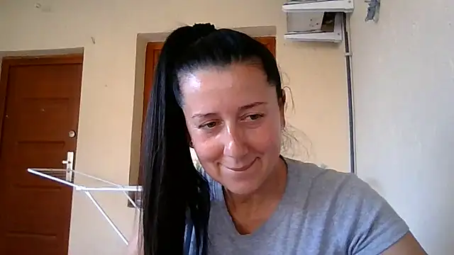 BanksAlba Chat XXX in diretta
