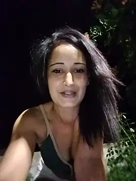 Alina03210: διαδικτυακό σόου στην κάμερα