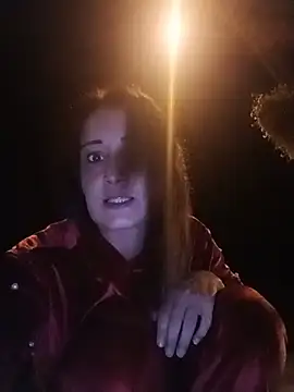 Alina03210: διαδικτυακό σόου στην κάμερα
