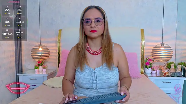 MarilynVega1 élő XXX-chatje