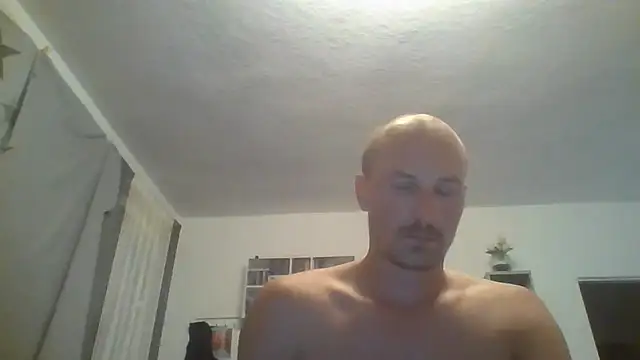 banger1994 Show in webcam
