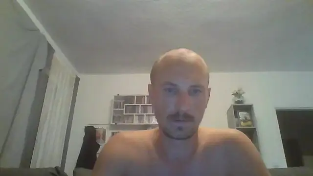 Show modela banger1994 na web-kameri