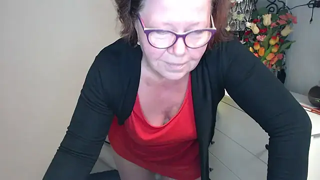 Adelewildx Show in webcam
