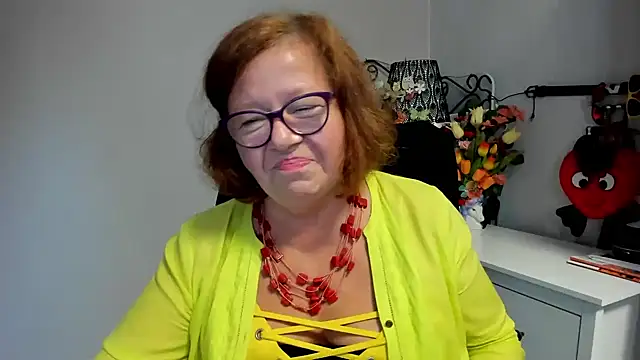 Adelewildx: διαδικτυακό σόου στην κάμερα
