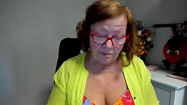 Adelewildx Adlı Modelin Canlı Sohbet Odası