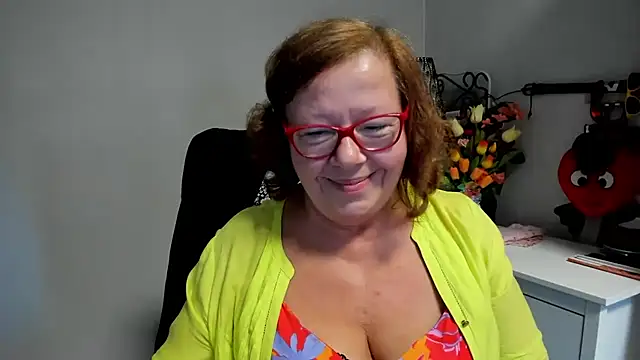 חדר צ'אט בשידור חי של Adelewildx