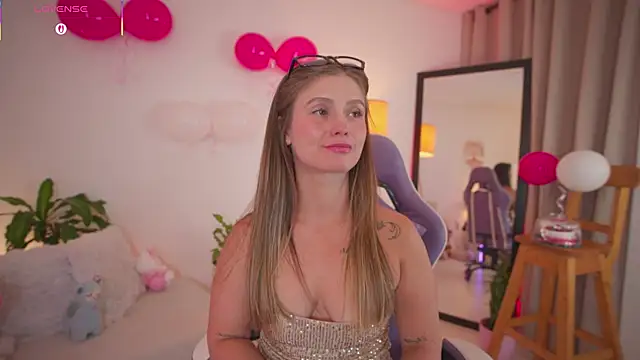 roxie_gates_'s Live XXX Chat