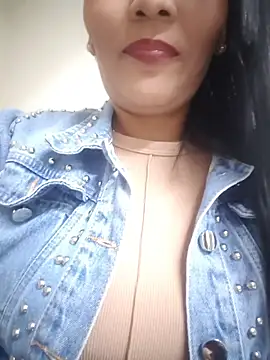 Chat +18 de darsha_sahu ao vivo
