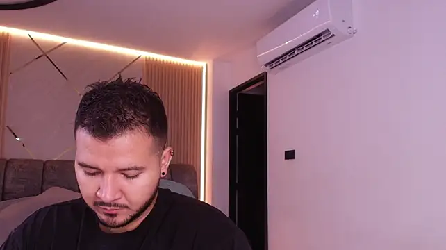 mister_miike webcam show