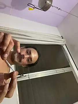 Latinassonfire 网络视讯表演