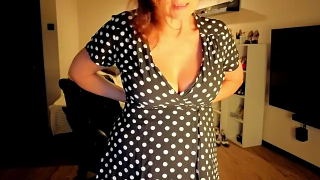 CaringSophie's Webcam Show
