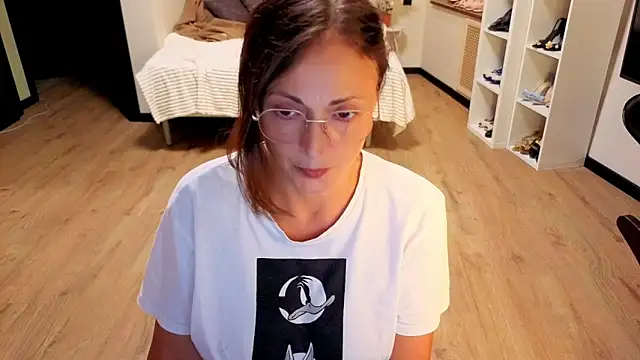 CaringSophie's Live XXX Chat