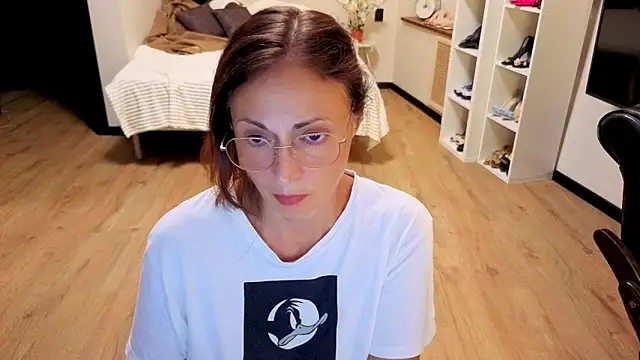 Show modela CaringSophie na web-kameri