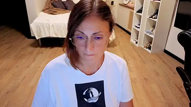 CaringSophie Шоу с уебкамера