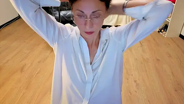 CaringSophie's Webcam Show