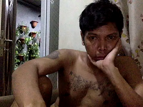 eddy_888 Adlı Modelin Web Kamerası Şovu